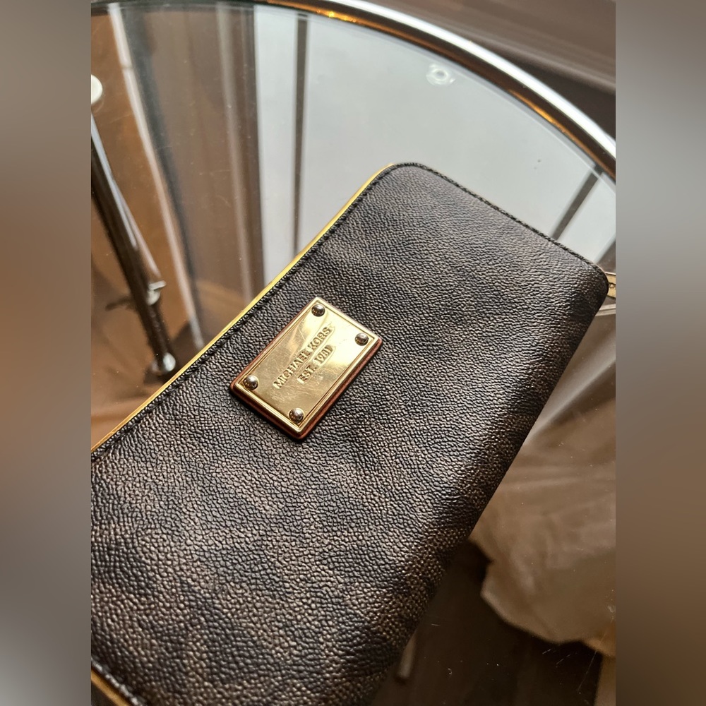 Michael Kors wallet